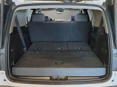 Used 2018 GMC Yukon SLT w/ Open Road Package AWD/4WD image 38