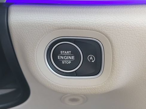 Used 2024 Mercedes-Benz GLE 350 4MATIC image 30