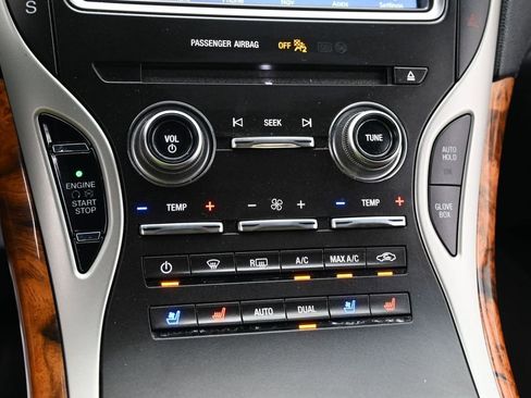 Used 2019 Lincoln Nautilus Reserve AWD/4WD image 15