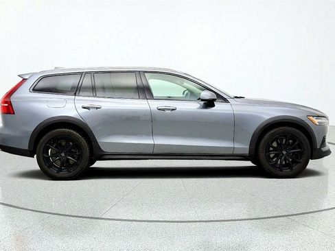 Used 2021 Volvo V60 T5 Cross Country w/ Climate Package AWD/4WD image 4