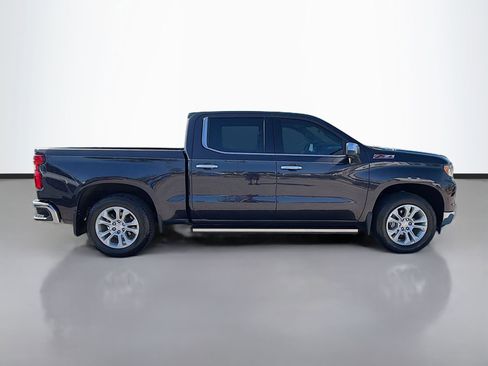 Used 2022 Chevrolet Silverado 1500 LTZ w/ LTZ Premium Package image 3