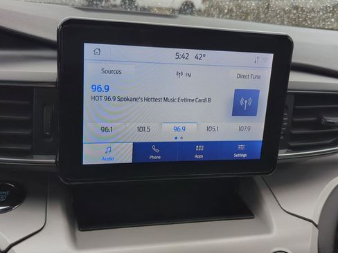 Used 2023 Ford Explorer XLT w/ Equipment Group 202A image 18