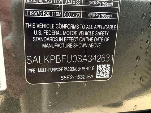 New 2025 Land Rover Range Rover Long Wheelbase SE AWD/4WD image 8