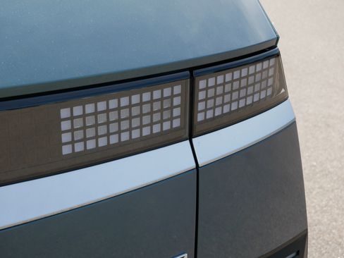 Certified 2023 Hyundai Ioniq 5 SEL AWD/4WD image 17