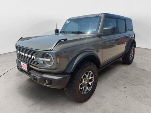 Used 2025 Ford Bronco Badlands AWD/4WD image 1