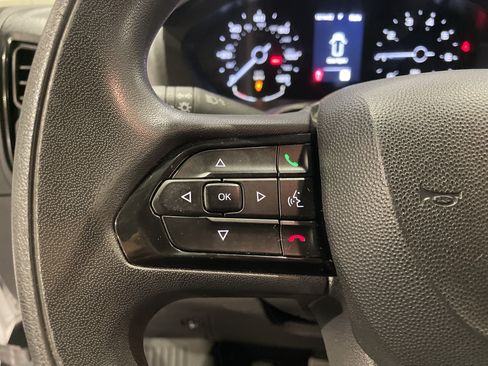 Used 2025 RAM ProMaster 2500 w/ Convenience Group FWD image 19