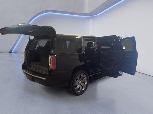 Used 2015 GMC Yukon Denali w/ Premium Package AWD/4WD image 12