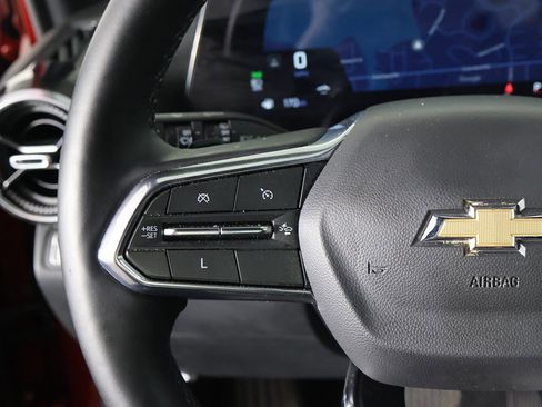 Used 2025 Chevrolet Equinox LT w/ Convenience Package II image 35