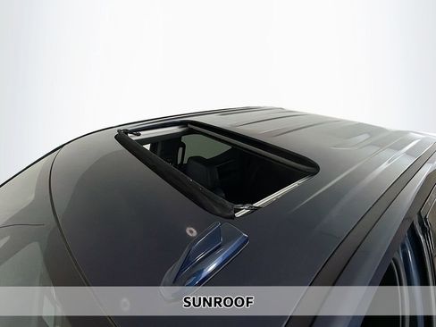 Used 2022 Chevrolet Silverado 1500 High Country w/ High Country Premium Package image 4