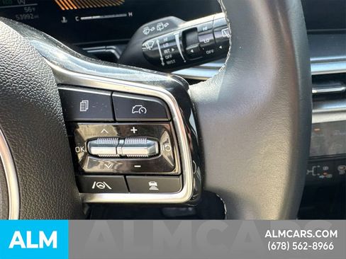 Used 2024 Kia Sorento S image 29