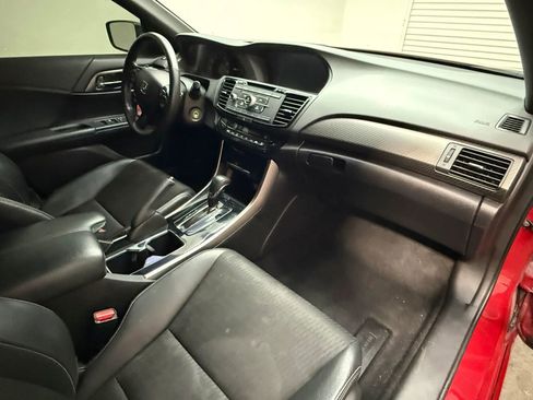 Used 2017 Honda Accord Sport image 15