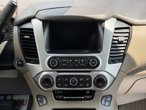 Used 2020 GMC Yukon SLT w/ Premium Edition AWD/4WD image 17