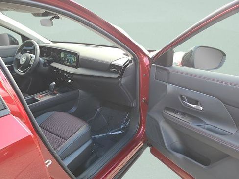 New 2026 Nissan Kicks SR w/ Cold Weather Package image 24