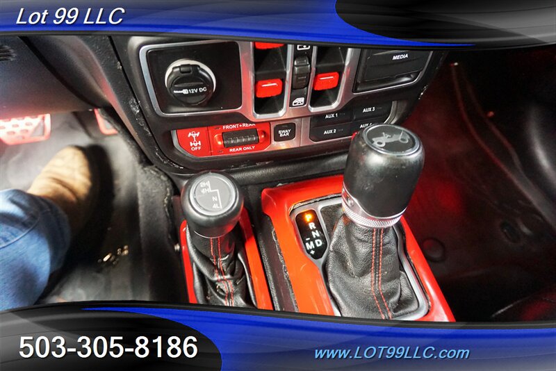 Used 2018 Jeep Wrangler Unlimited Rubicon AWD/4WD image 24