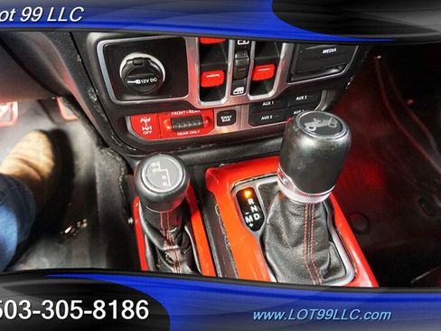 Used 2018 Jeep Wrangler Unlimited Rubicon AWD/4WD image 24