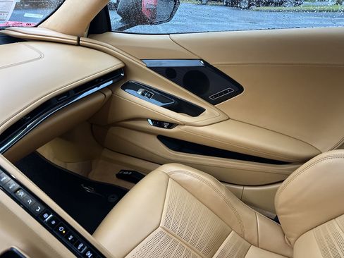 Used 2023 Chevrolet Corvette Stingray Premium Conv w/ Z51 Performance Package image 24