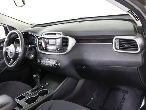 Used 2016 Kia Sorento L FWD image 22