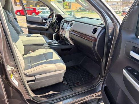 Used 2016 Toyota Tundra Limited w/ Tundra Package #1 AWD/4WD image 46
