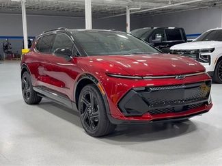 New 2026 Chevrolet Equinox EV RS video 2