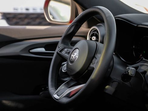 Used 2024 Alfa Romeo Tonale Ti image 21