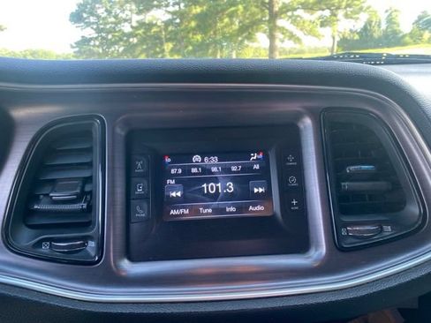 Used 2015 Dodge Challenger SXT RWD image 16