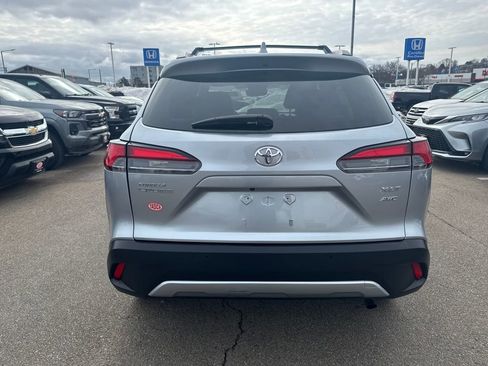 Used 2024 Toyota Corolla Cross XLE w/ Convenience Package image 6