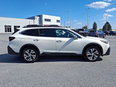 Used 2021 Subaru Outback Touring w/ Popular Package #2 image 8