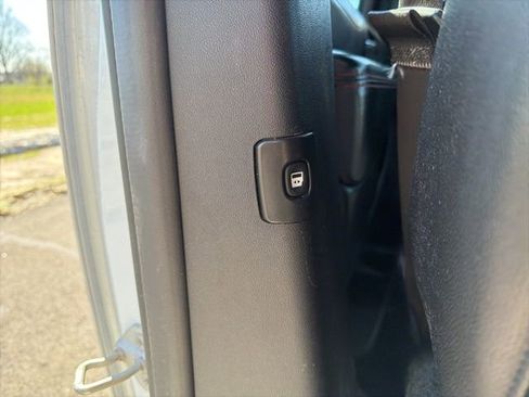 Used 2018 Dodge Grand Caravan GT image 19