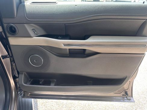 Used 2019 Ford Expedition XLT w/ Equipment Group 202A RWD image 21