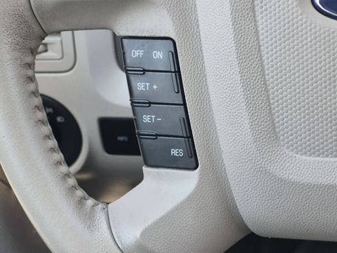 Used 2011 Ford Escape XLT w/ 202A Rapid Spec Order Code FWD image 25
