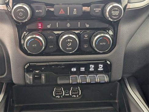 Used 2022 RAM 2500 Big Horn w/ Level C Equiment Group image 22