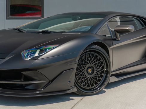 Used 2019 Lamborghini Aventador SVJ AWD/4WD image 25