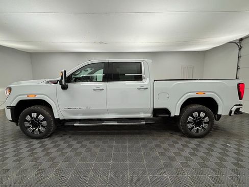 New 2026 GMC Sierra 2500 Denali w/ Denali Reserve Package image 19