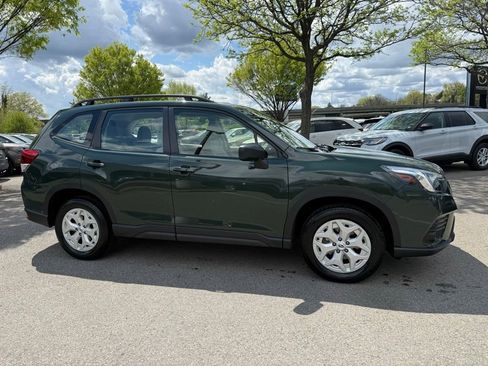 Used 2024 Subaru Forester AWD/4WD image 4