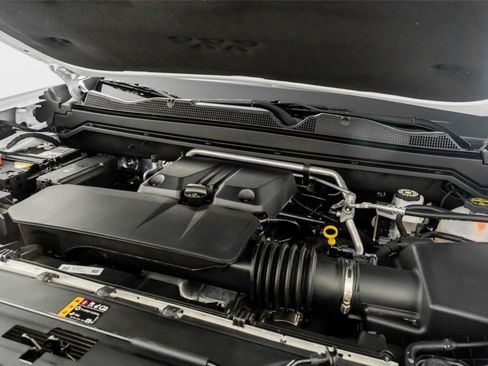 Used 2025 GMC Canyon AT4 w/ AT4X Package image 52