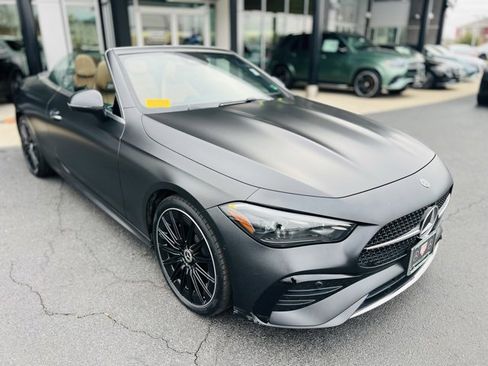 Used 2024 Mercedes-Benz CLE 450 4MATIC Cabriolet image 4