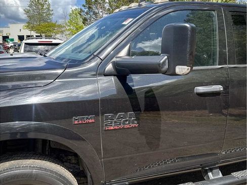 Used 2017 RAM 2500 Lone Star w/ Black Appearance Group image 4