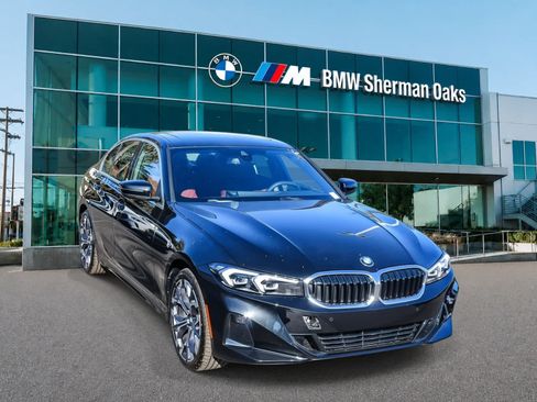 Used 2026 BMW 330i Sedan w/ Convenience Package RWD image 3