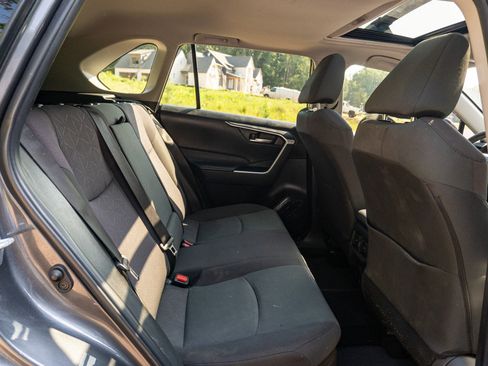 Used 2025 Toyota RAV4 XLE w/ Convenience Package AWD/4WD image 18