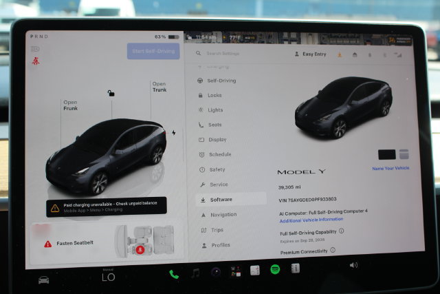 Used 2023 Tesla Model Y 2WD image 32