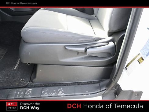 Used 2024 Nissan Frontier S image 16