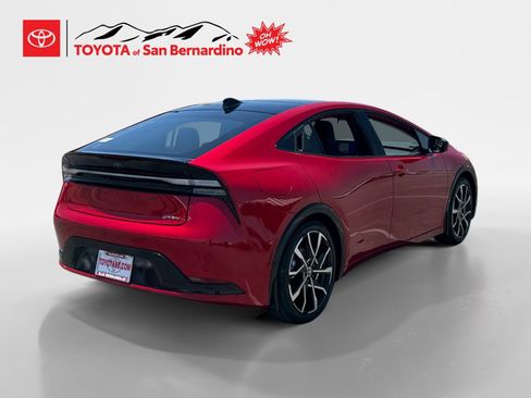 New 2026 Toyota Prius Plug-In Hybrid FWD image 5