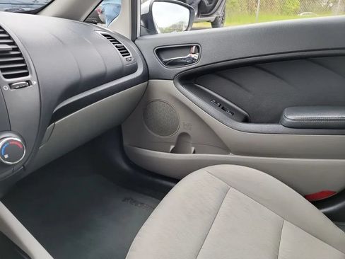 Used 2015 Kia Forte LX FWD image 17
