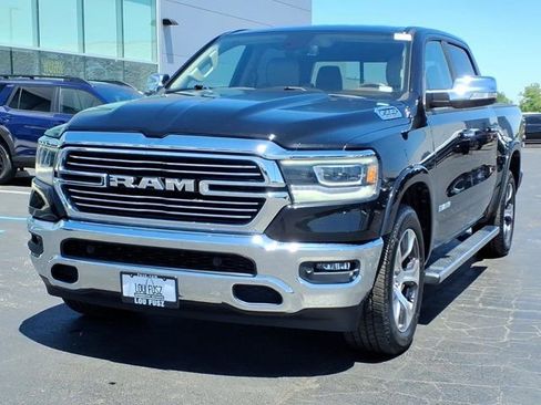 Used 2019 RAM 1500 Laramie AWD/4WD image 2