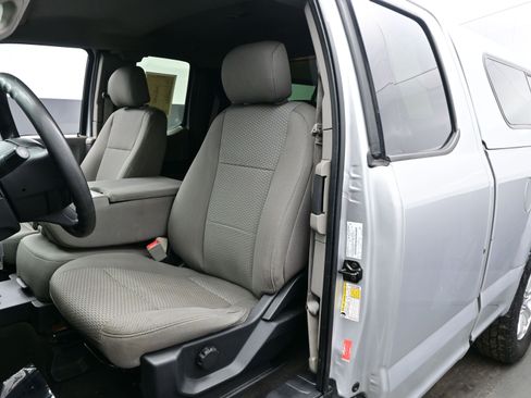 Used 2019 Ford F150 XLT image 11