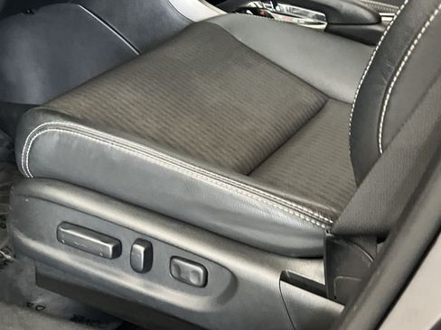 Used 2017 Honda Accord Sport image 13