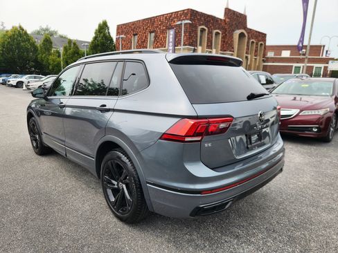 Used 2024 Volkswagen Tiguan SE R-Line AWD/4WD image 3