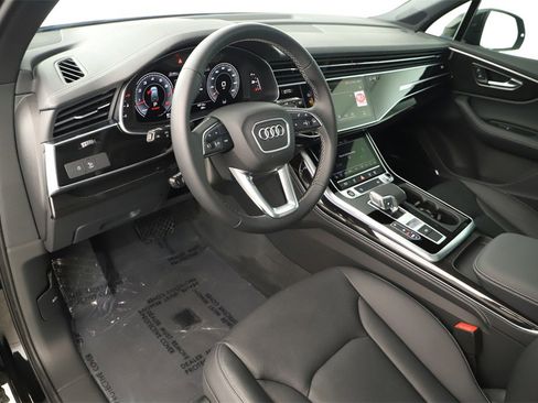 Used 2025 Audi Q7 3.0T Premium Plus image 15