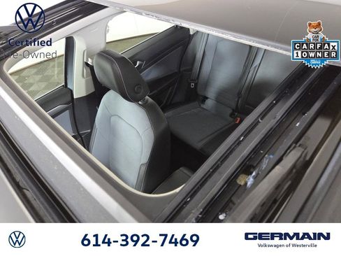 Certified 2025 Volkswagen Jetta SE w/ Sunroof Package FWD image 31