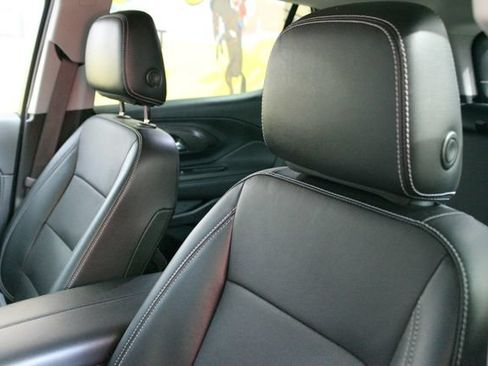 Used 2023 GMC Terrain SLT w/ Infotainment Package II AWD/4WD image 21